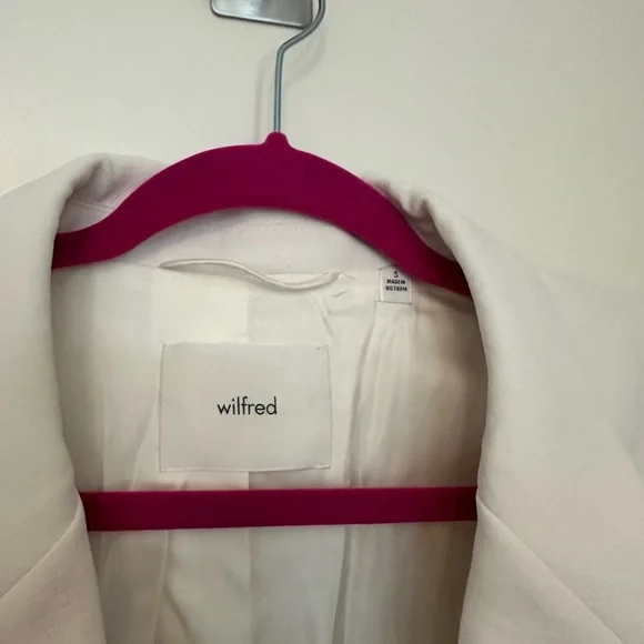 EUC ARITZIA x WILFRED - Generation Blazer Japanese Crepe Blazer, Small - Picture 6 of 12